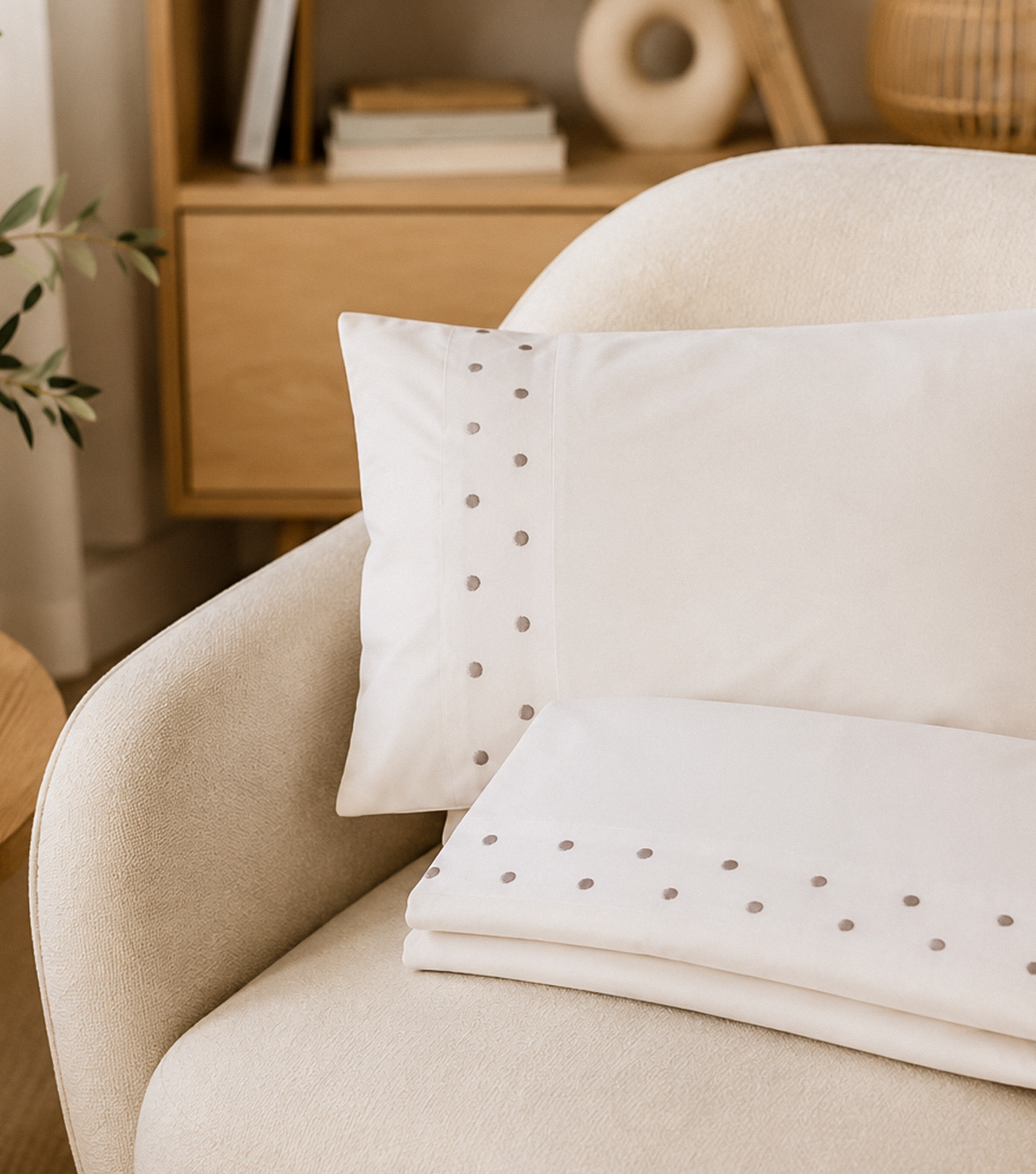 Ensemble Drap + Coussin Naissance Brodé Beige